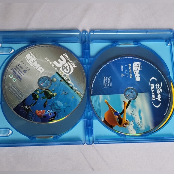 Finding Nemo Ultimate Collector's Edition Blu-Ray+Blu-Ray 3D+ DVD 5 disc set EUC - Picture 3 of 8